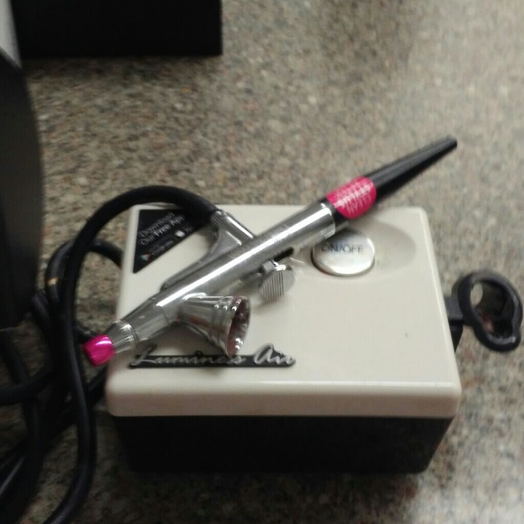 Airbrushing system - Picture 2 of 3